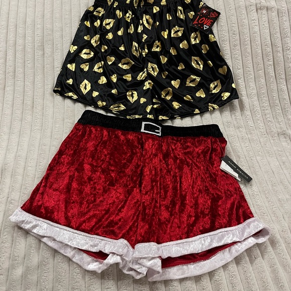 Boxers with Gold Lips and Santa Design Bundle Men’s Size Large New with Tags - Picture 1 of 12